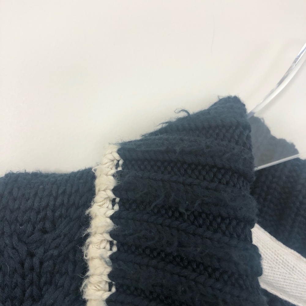 ❌SOLD❌Banana Republic Cable Knit Cardigan Sweater - Picture 8 of 8